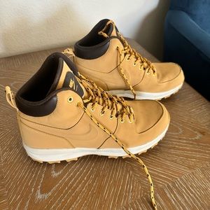 Nike boots